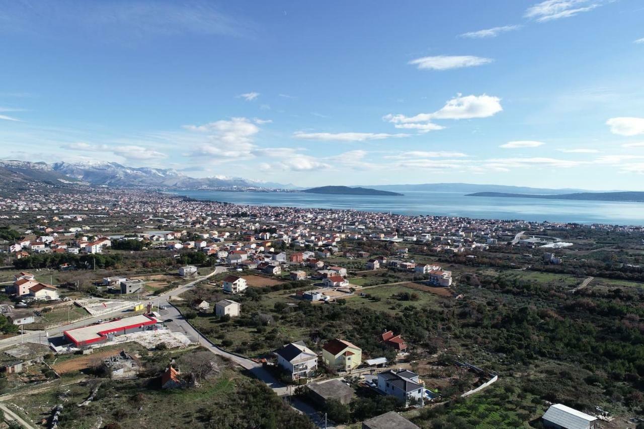 The Globetrotter'S Residence Kastel Novi Exterior photo