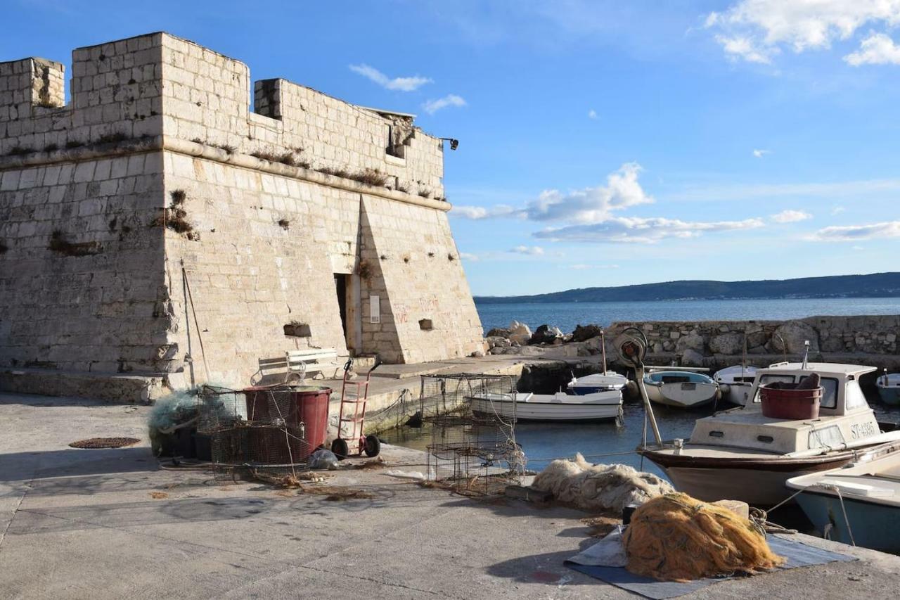 The Globetrotter'S Residence Kastel Novi Exterior photo